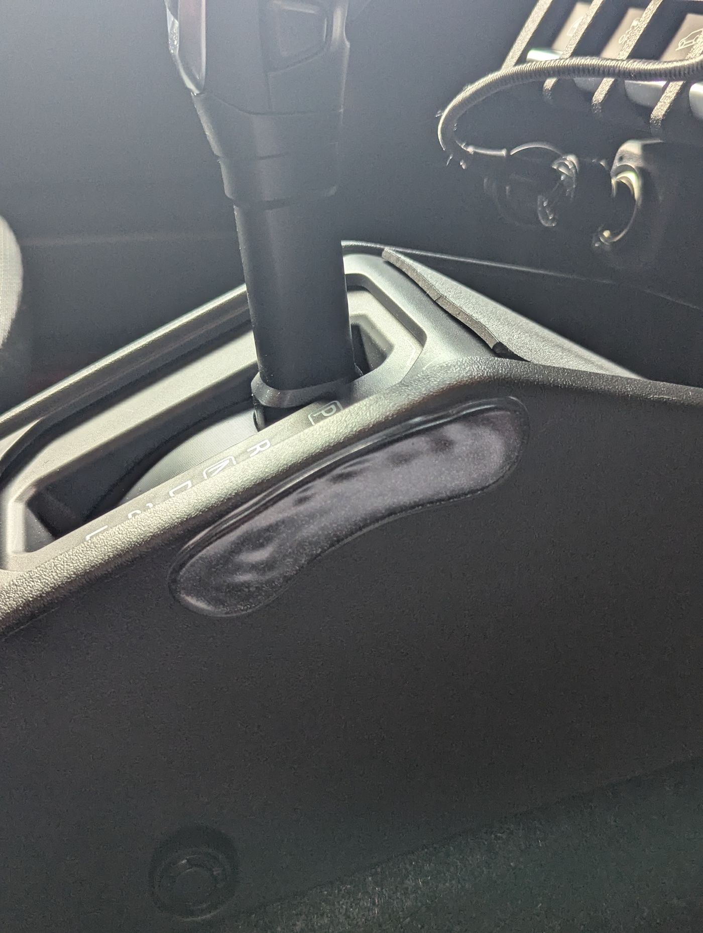 100均で靴連れジェルパッドを貼る